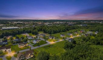 174 Rolling Meadow Dr, Bangor, ME 04401