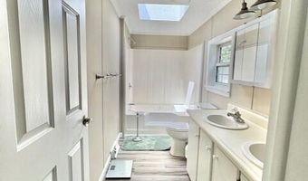 10 Pinecone Dr, Alfred, ME 04002