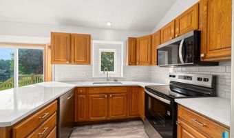 1000 E Maywood St, Brandon, SD 57005