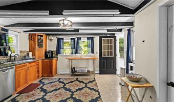 608 Black Plain Rd, North Smithfield, RI 02896