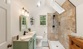 240 Upper Ridge Rd, Glenville, NC 28736