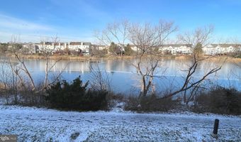 20588 CORNSTALK Ter 202, Ashburn, VA 20147