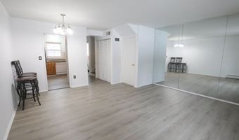 1 Camelot Dr Apt 2, Bloomfield, CT 06002
