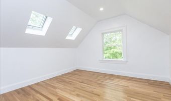 247 Hale St 2, Beverly, MA 01915