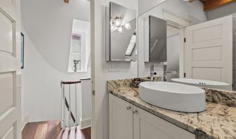 50 Lee Ave, Newport, RI 02840