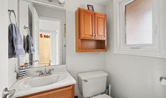 7202 Harbor Dr, Algonac, MI 48001