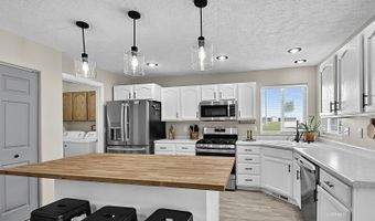 310 Oakridge Dr, Elko, NV 89801