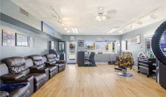 651 W Main Rd, Middletown, RI 02842