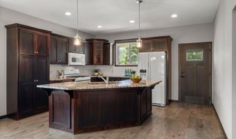 2726 11th Ave, Anoka, MN 55303