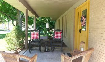 1006 Falkirk Rd, Alma, MI 48801