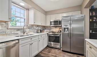 139 Lakewood Ave, West View, PA 15229