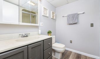 206 New Rd, Avon, CT 06001