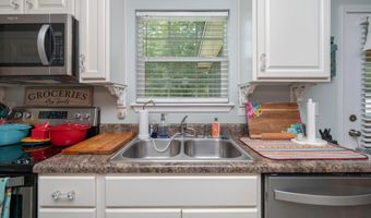 5208 Keyser Mill Rd, Baker, FL 32531