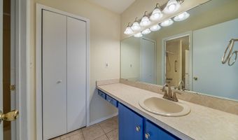81 Main St 20B, Branford, CT 06405