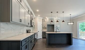 4 McHugh Ln, Bella Vista, AR 72715