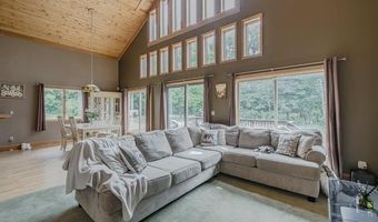 9038 Lahring Rd, Argentine, MI 48436