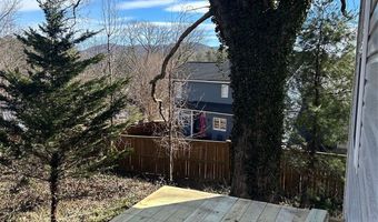16 Mallory Ln, Arden, NC 28704