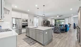 5540 DEL CORONADO Dr, Apollo Beach, FL 33572