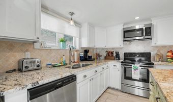 110 State St, Bay St. Louis, MS 39520