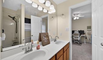 692 N Parker Ln, Bloomfield, IN 47424
