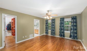 602 Hidden Springs Dr, Asheville, NC 28804