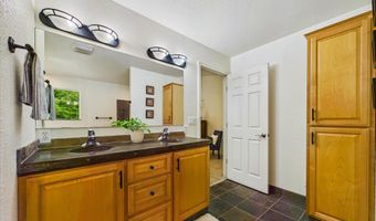 186 Lindholm Ln, Arcata, CA 95521