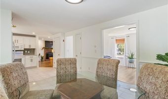 6 Fleuette Dr, Bellingham, MA 02019