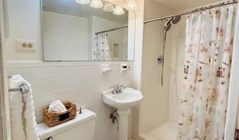 7551 SPRING LAKE Dr D-1, Bethesda, MD 20817