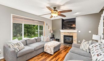 123 Dooley Ct SW, Altoona, IA 50009