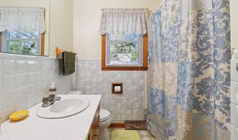 712 Rapids St, Adel, IA 50003