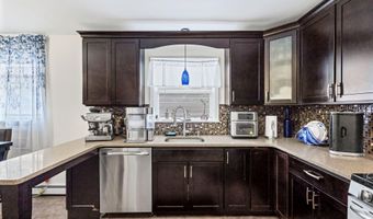 117 E Windswept Dr, Amsterdam, NY 12010