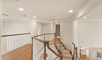 43864 ASHLAWN Ct, Ashburn, VA 20147