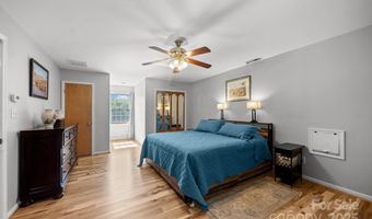 210 Meadow Run Ext, Asheville, NC 28806