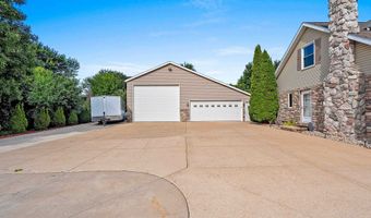 3325 IRENE St, Appleton, WI 54913