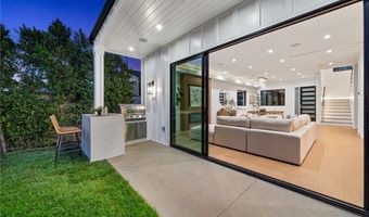 5945 Hesperia Ave, Encino, CA 91316