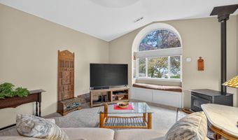 204 Patterson St, Ashland, OR 97520