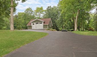 42037 N Old Lake Ave, Antioch, IL 60002