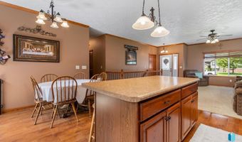 2413 E Trevino Ln, Brandon, SD 57005