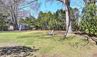 11 Pine Ave, Barrington, RI 02806
