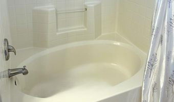 3755 Brookchase Ln, Charlotte, NC 28205