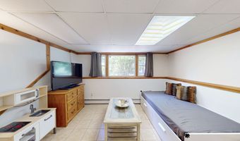 24 Hillside Cir, Brookfield, CT 06804