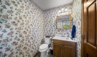 17832 Windsor Ln, Anderson, CA 96007