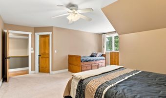 3235 Lakeview Dr, Allegan, MI 49010