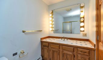 8 Longview Dr, Bow, NH 03304