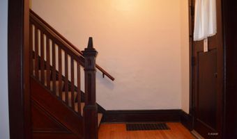 230 W State St, Athens, OH 45701