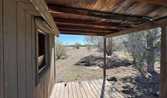 18 A Warren Run Rd, Ash Fork, AZ 86320