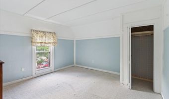 131 Moyer Ave, Alma, MI 48801