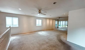2212 Hamilton Dr, Ames, IA 50014