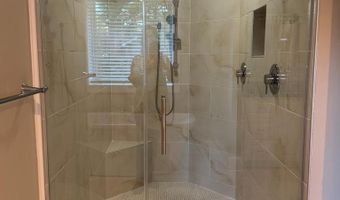 7702 TRAMMELL Rd, Annandale, VA 22003