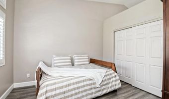 3358 Lake Circle Dr, Fallbrook, CA 92028